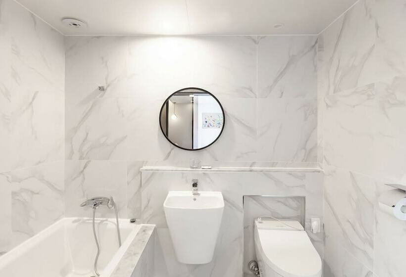 Номер Стандарт, Browndot Hotel Sasang Renecite