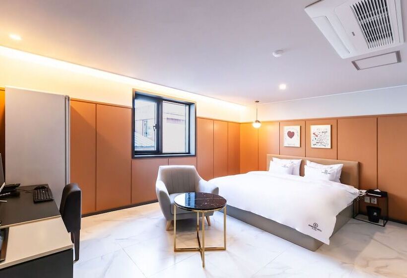 Номер Deluxe, Browndot Hotel Sasang Renecite