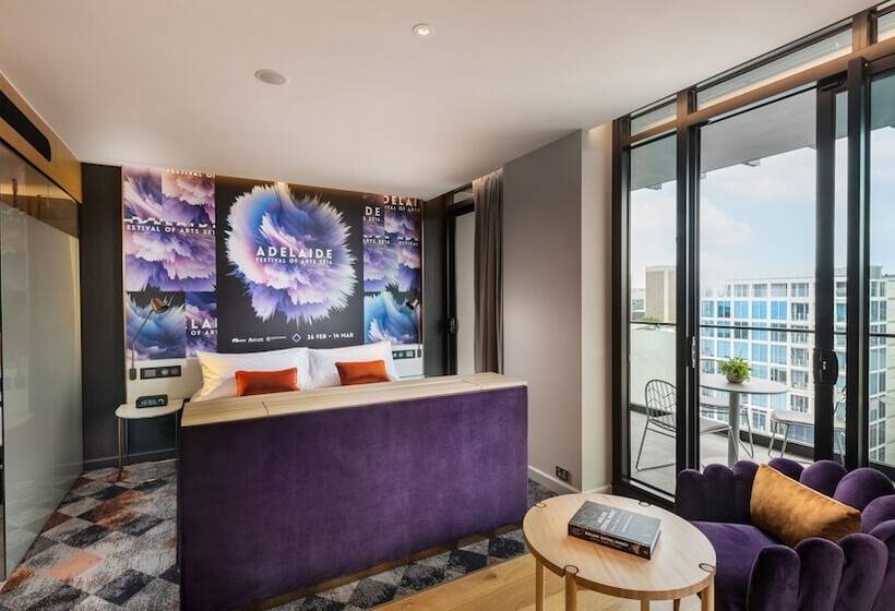 발코니가 있는 프리미엄 룸, Indigo Adelaide Markets, An Ihg