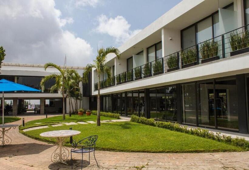キングサイズベッドのデラックスルーム, Villa Internacional Hotel & Club