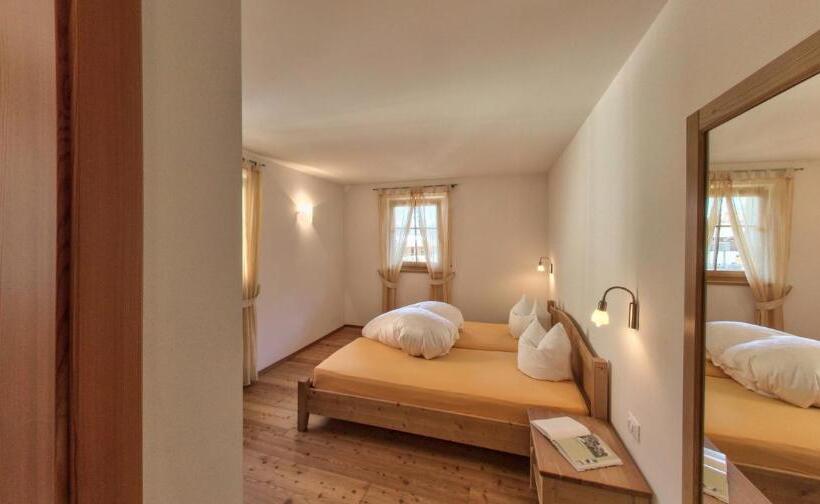 1 Bedroom Apartment Lake View, Naturresidenz Theistadl