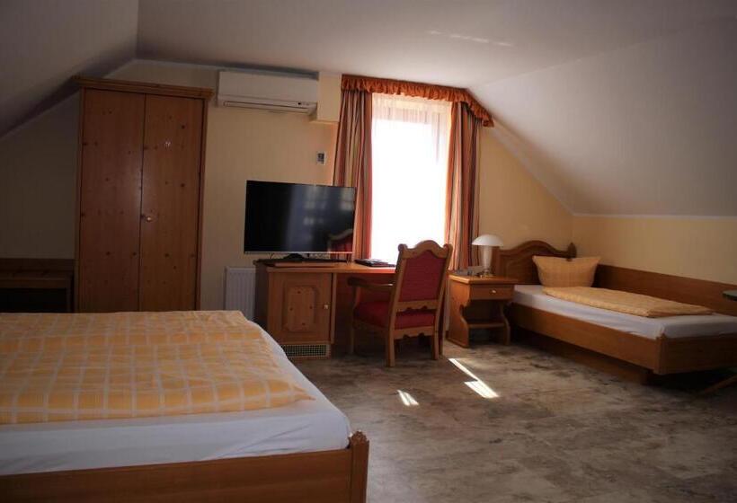 Номер Стандарт Трехместный, Bed & Breakfast Hotel Müllerhof
