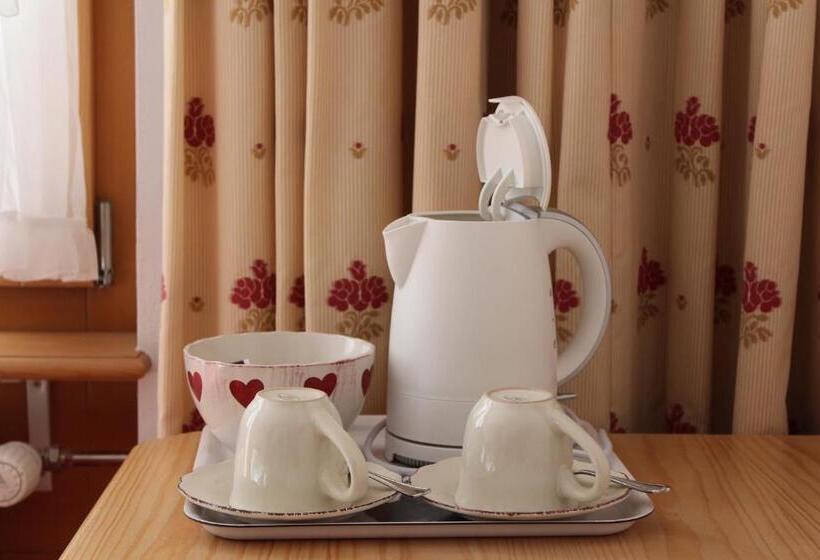 Полулюкс, Romantica
