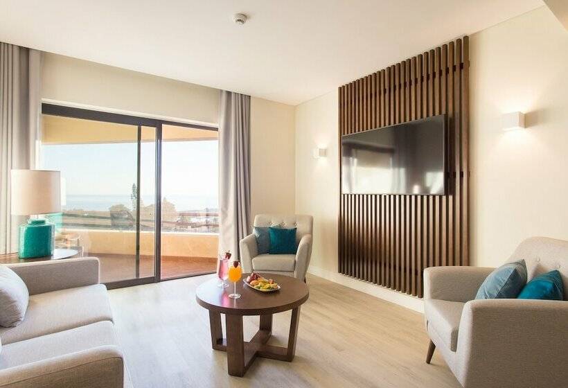 Люкс Премиум Вид на Бассейн, Four Points By Sheraton Sesimbra