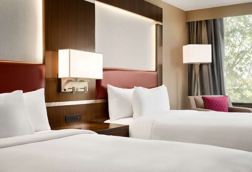 디럭스 룸, Doubletree By Hilton Toronto Airport West