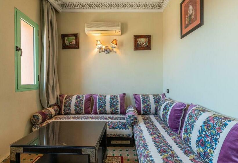 سوییت جونیور با بالکن, Le Caspien Boutique