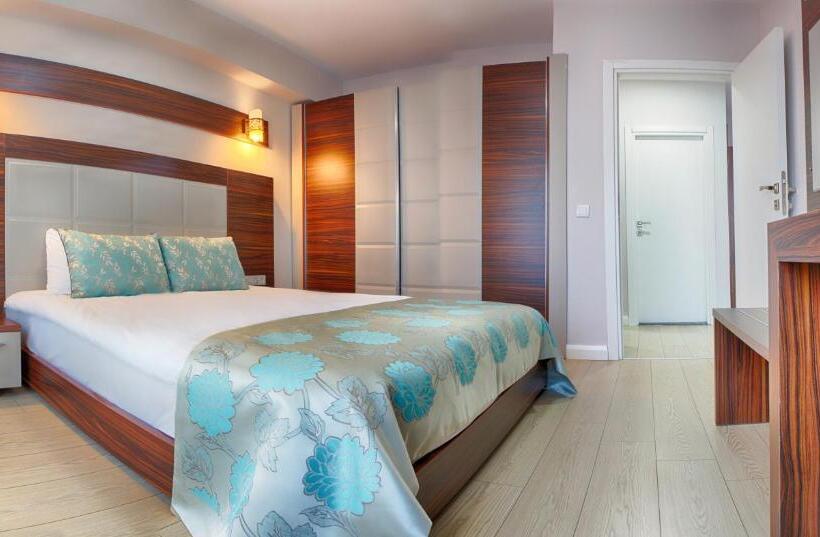 可观山景的小型套房, Sivas Termal Hotel Spa &