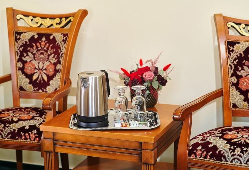 اتاق سوپریور سه تخته, Green Garden