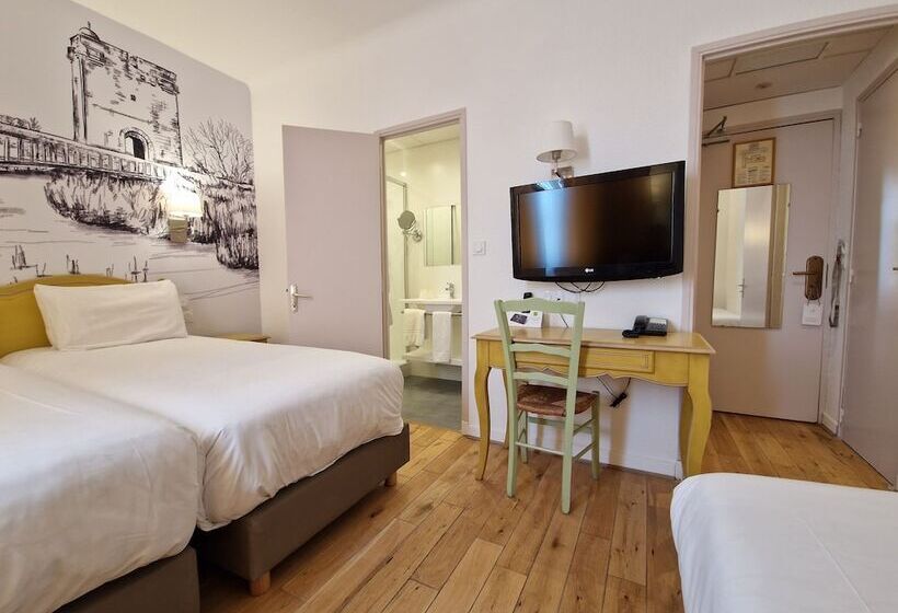 Номер Стандарт Трехместный, Logis Vignes Blanches Hôtel Cosy Et Restaurant De Terroir