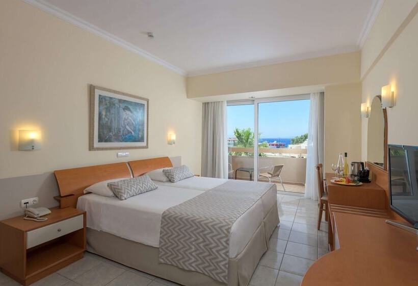 Семейный Номер Вид на Сад, Sun Beach Resort