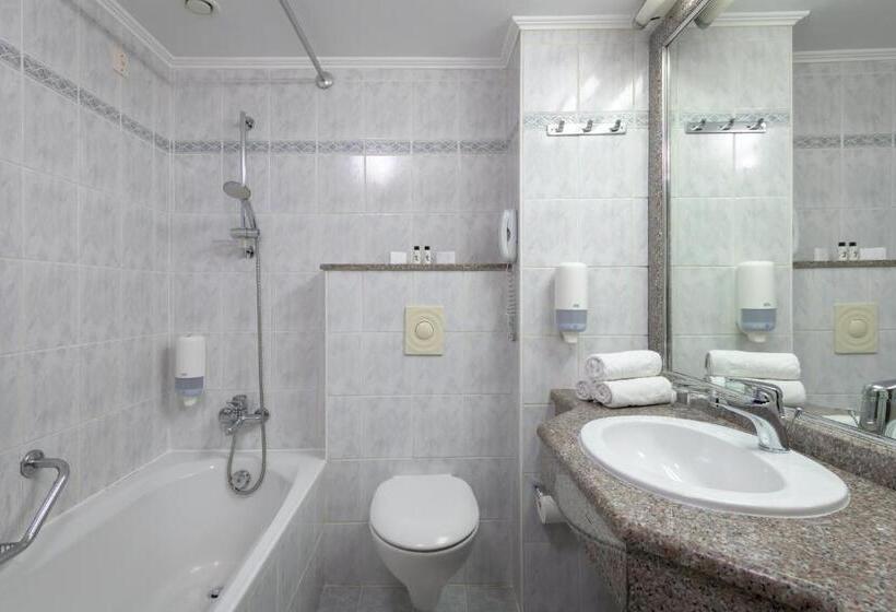 Семейный Номер Вид на Сад, Sun Beach Resort