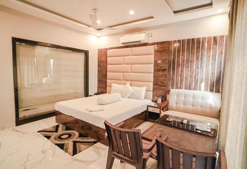 Büyük Çift Kişilik Yataklı Delüks Oda, Resort K Sea View