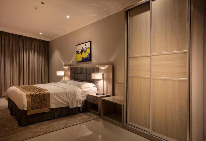 דירת שלושה חדרים, Somedays Hotel Suites