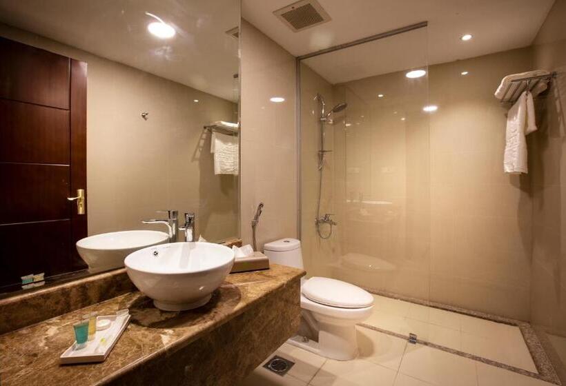 דירת שלושה חדרים, Somedays Hotel Suites