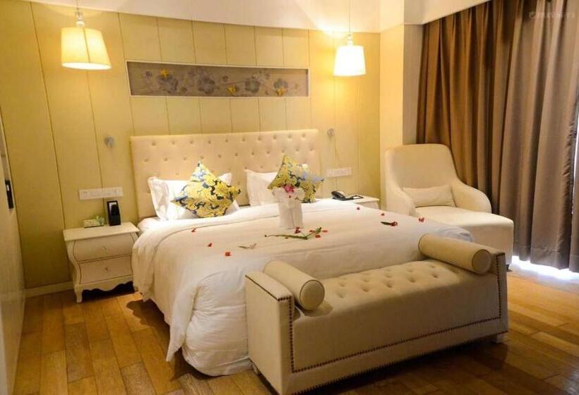 Номер Deluxe Кровать Кинг, Wyndham Garden Lingshui