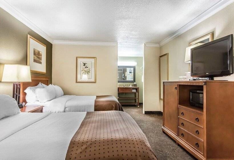 Номер Стандарт 2 Двуспальные Кровати, Clarion Inn Morgan City