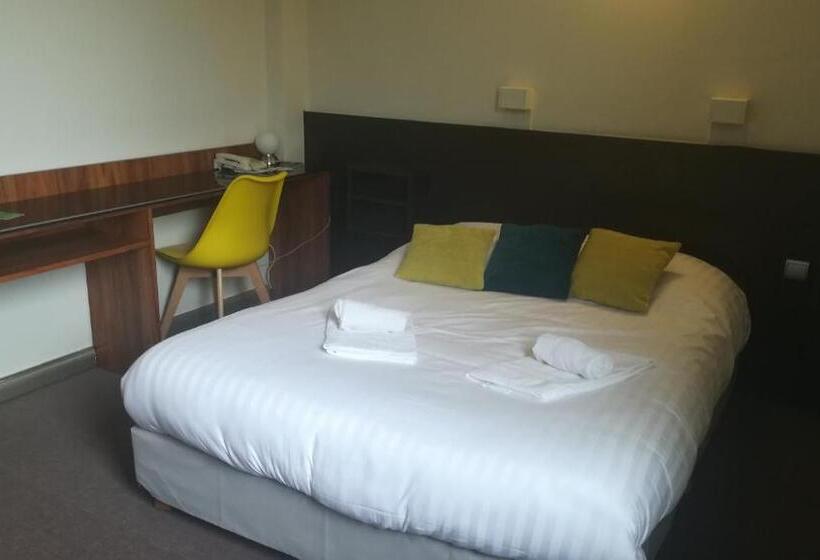 اتاق استاندارد, Logis Hôtels   Hôtel Et Restaurant Le Lion D Or
