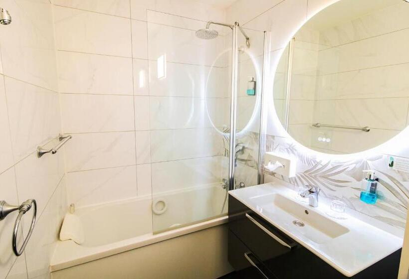 Номер Стандарт, Le Moulin Du Landion Hôtel Et Spa