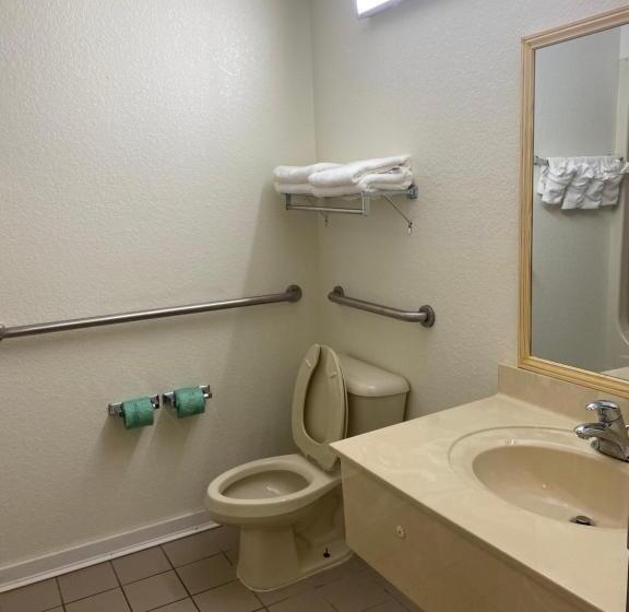 Номер Стандарт Адаптированный для Инвалидов, Quality Inn Surfside Myrtle Beach