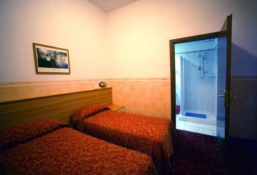 اتاق اکونومی, Assarotti