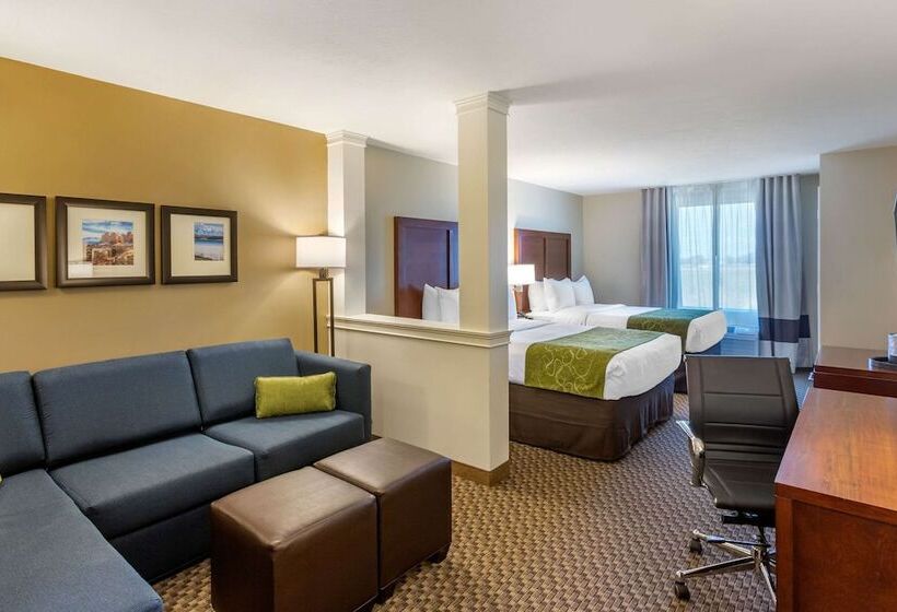 Люкс, Comfort Inn & Suites Logan Near University