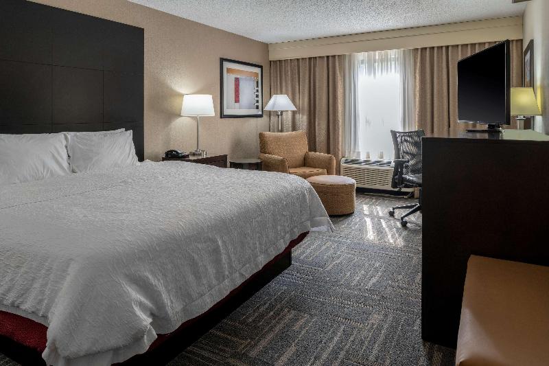 带大床的标准间, Hampton Inn Columbia