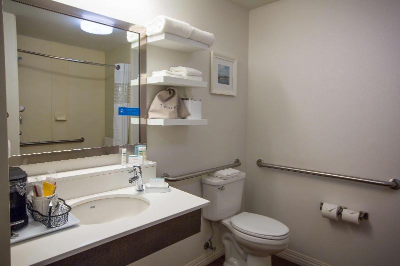 스탠다드 룸 킹사이즈 침대, Hampton Inn Washington