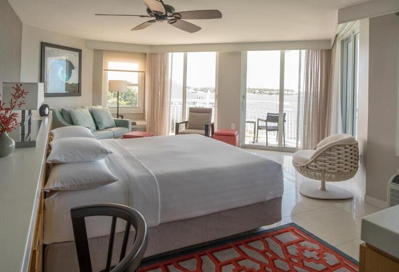 キングサイズベッドのデラックスルーム, Hyatt Centric Key West Resort & Spa