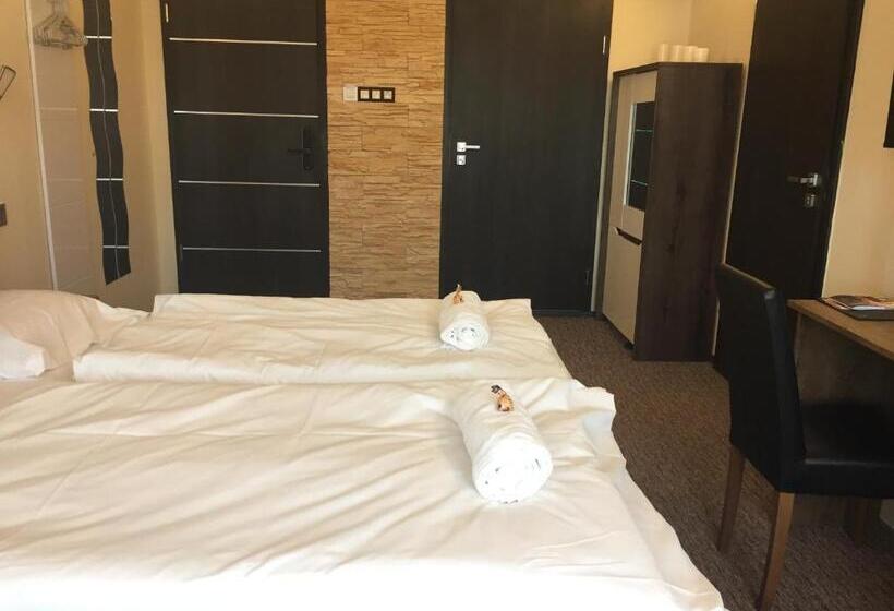 Номер Deluxe, Vulkán Wellness Panzió