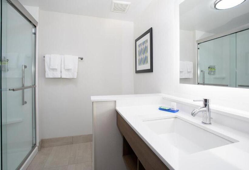 带大床的标准间, Holiday Inn Express & Suites   Goodland I 70, An Ihg