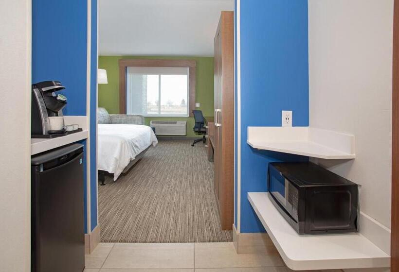 适合残疾人士使用的带超级大床的标准间, Holiday Inn Express & Suites   Goodland I 70, An Ihg