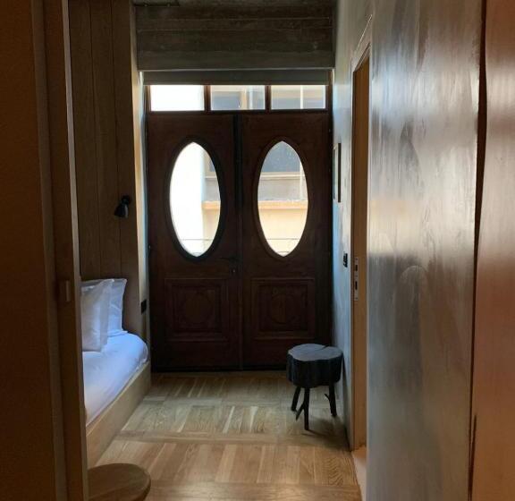 베이직 3인 룸, In Gallery Hotel & Spa