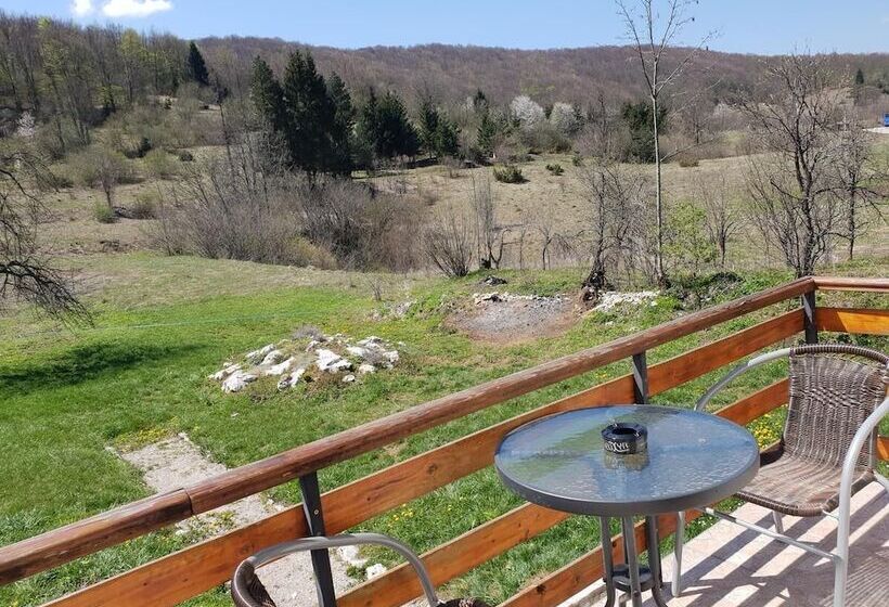 اتاق استاندارد با بالکن, Guest House Plitvice Waterfall