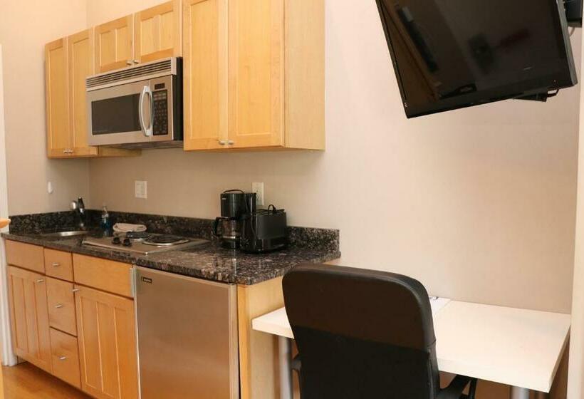 חדר סטודיו סטנדרד, Stylish Downtown Studio In The Southend, C.ave# 3