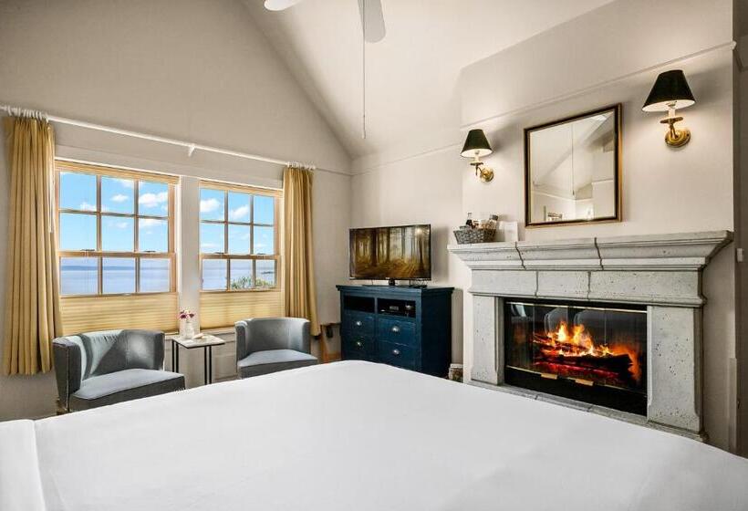 디럭스 룸, Saratoga Inn