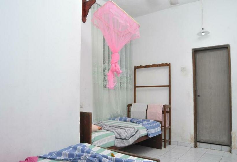 Vuode Makuusalissa, Marshal Beach Guesthouse