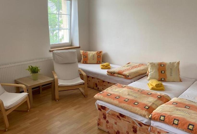 Апартаменты 2 Спальни, Penzion Bamako