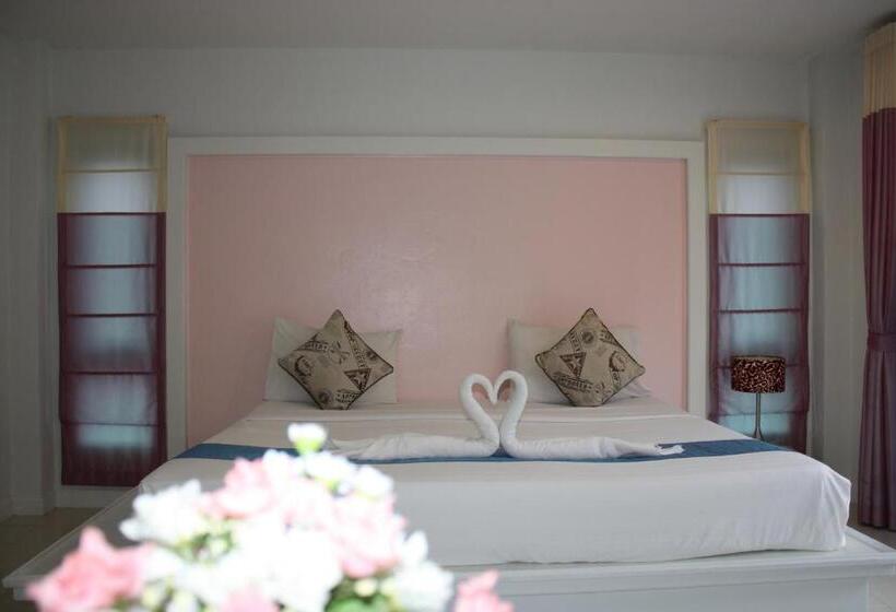 Номер Deluxe, Phuket Racha Kata Homestay