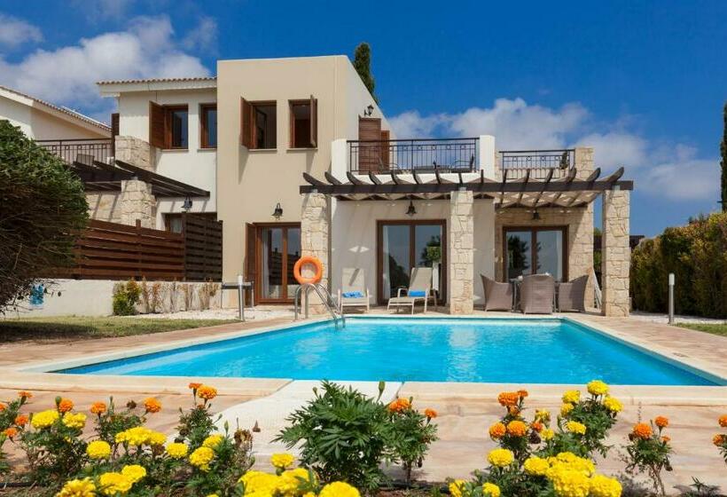 Вилла 2 Спальни, Aphrodite Hills Rentals   Junior Villas