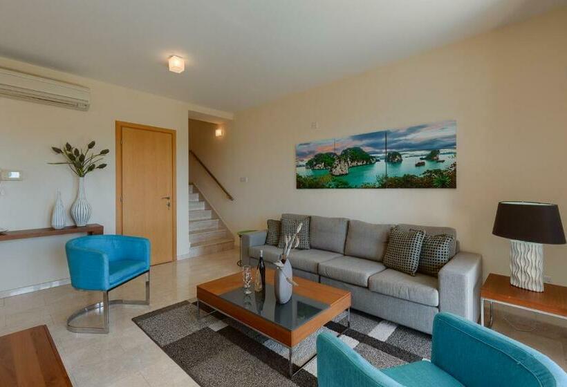 Вилла 2 Спальни, Aphrodite Hills Rentals   Junior Villas