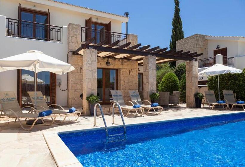 Вилла 3 Спальни с Бассейном, Aphrodite Hills Rentals   Junior Villas