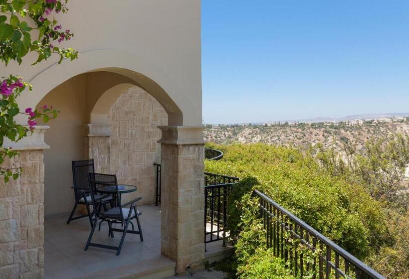 Вилла 3 Спальни, Aphrodite Hills Rentals   Junior Villas