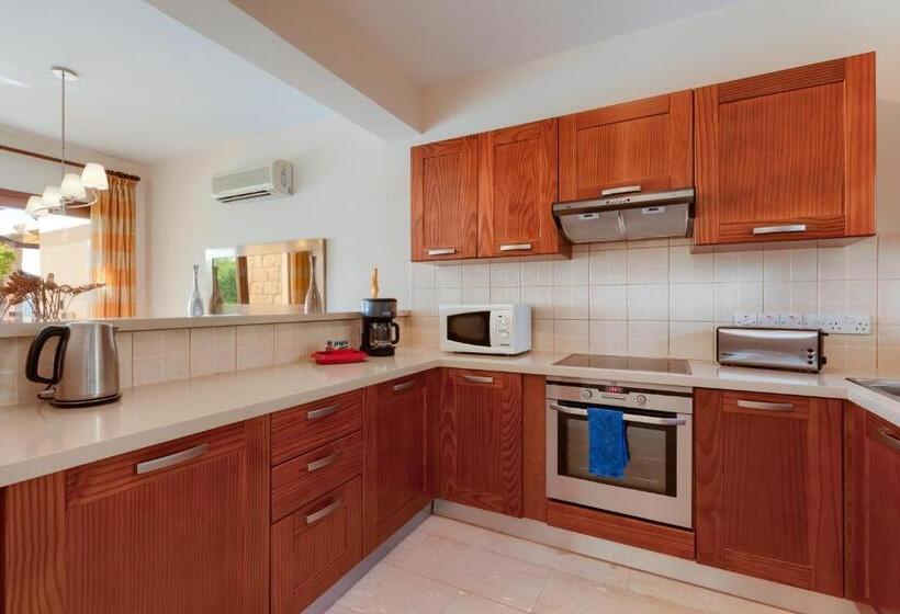 Вилла 2 Спальни, Aphrodite Hills Rentals   Junior Villas