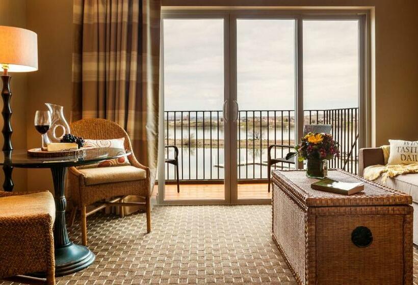 Стандартный Номер Кровать Кинг, The Lodge At Columbia Point