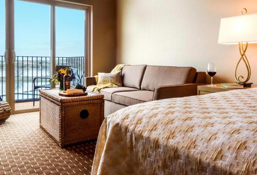 Номер Премиум, The Lodge At Columbia Point