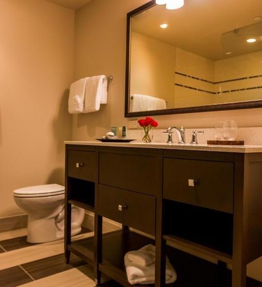 Стандартный Номер Кровать Кинг, The Lodge At Columbia Point