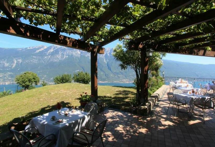 Номер Стандарт с Балконом, Villa Selene