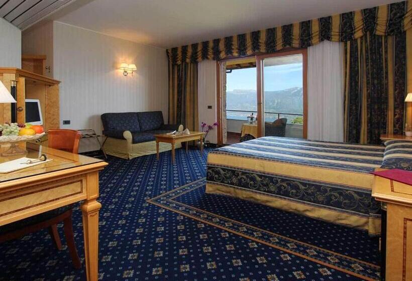Полулюкс Вид на Озеро, Villa Selene