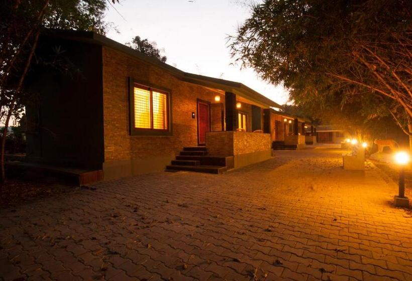 Номер Superior Кровать Кинг, Mc Resort Wildlife Resort Bandipur