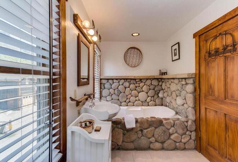 스탠다드 룸 킹사이즈 침대, Minturn Inn